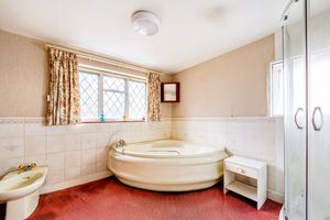 bathroom- click for photo gallery